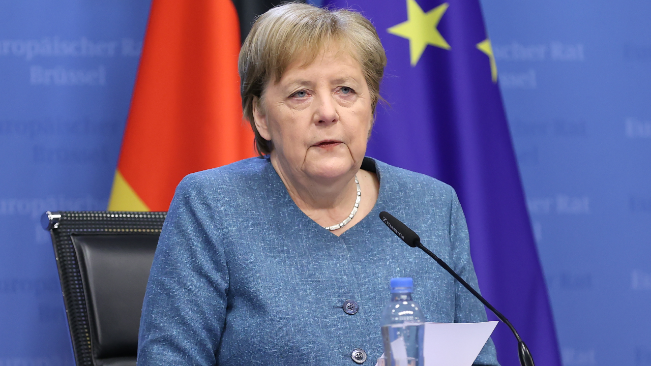 ABD, Angela Merkel'i de izlemiş