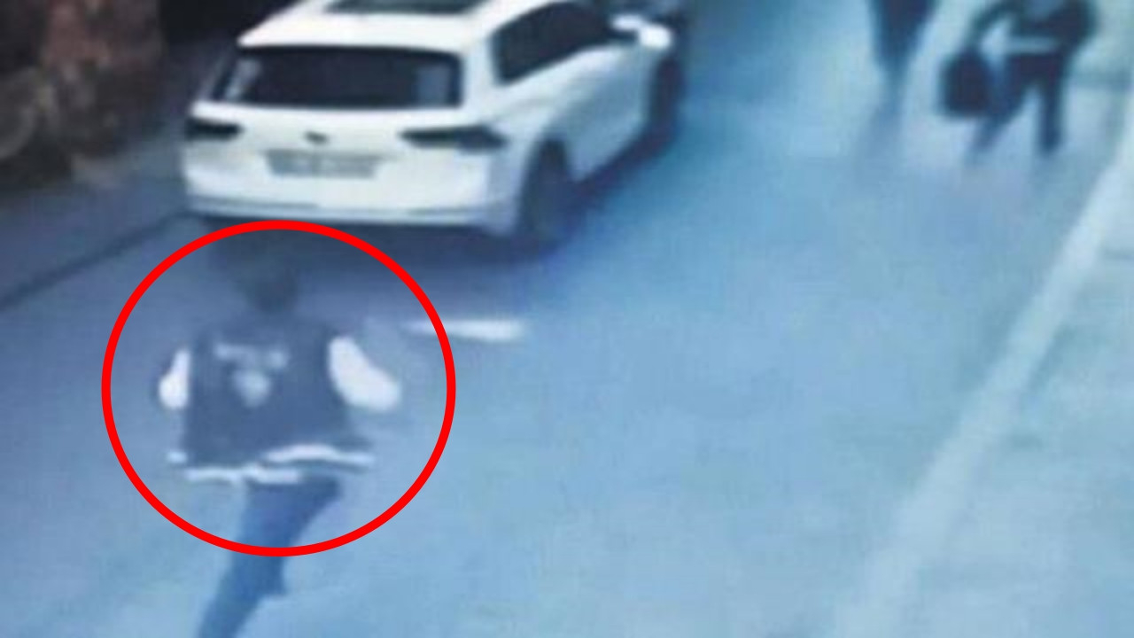 Cinsel birliktelik yaşadığı kadın silahını ve cüzdanını çalınca polis iş yerini bastı!