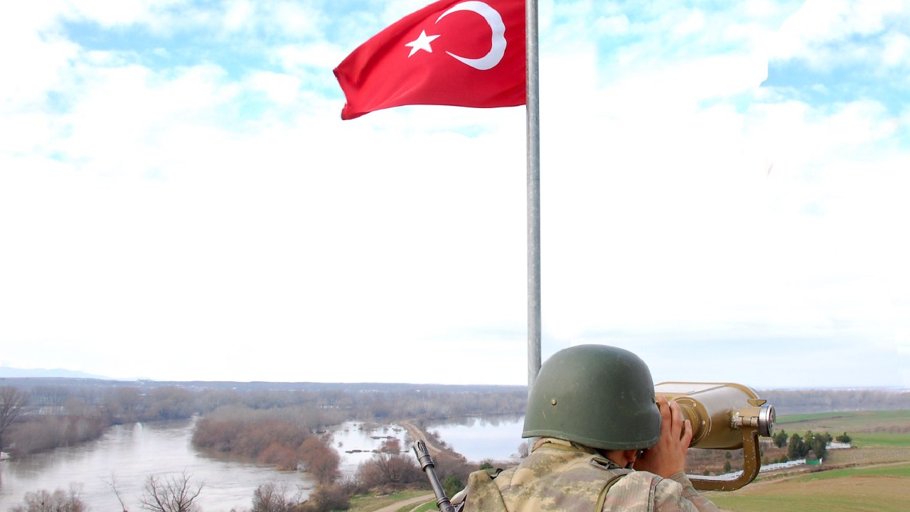 Yunanistan'a kaçmaya çalışan 2 PKK'lı yakalandı