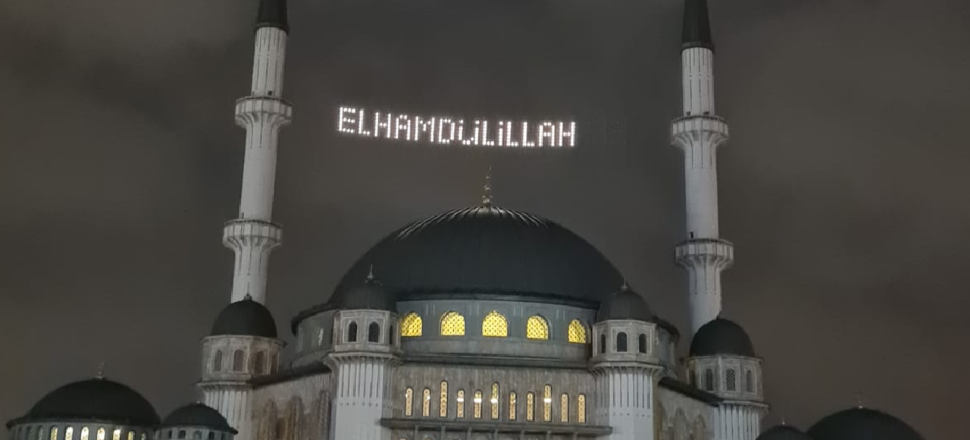 Taksim Camii "Elhamdülillah" dedi