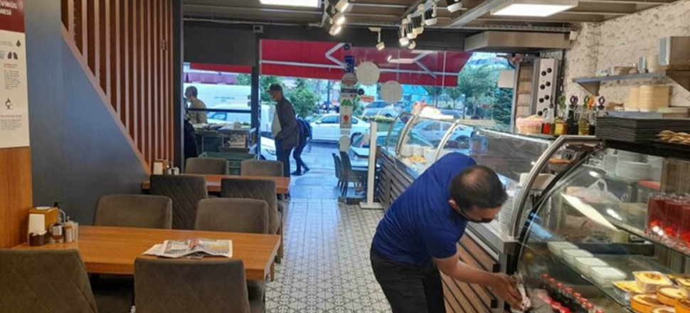 İşletmeler erken saatte kapılarını açtı