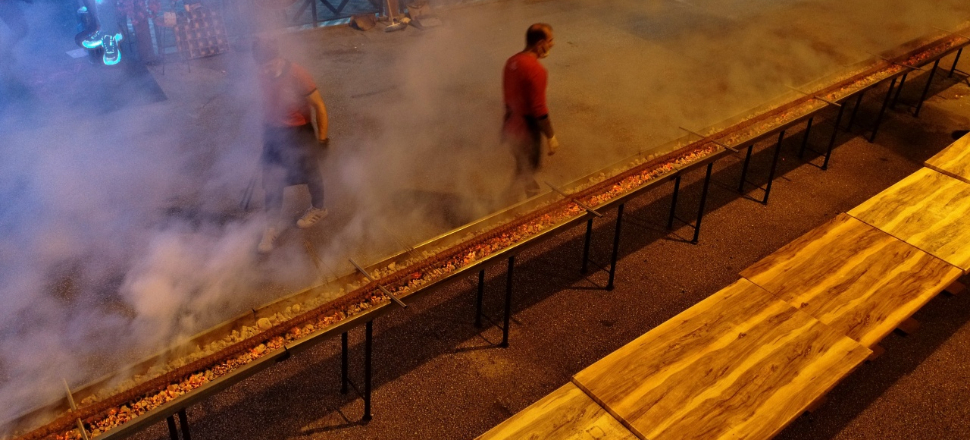 Restoranların açılışına özel 35 metrelik kebap!