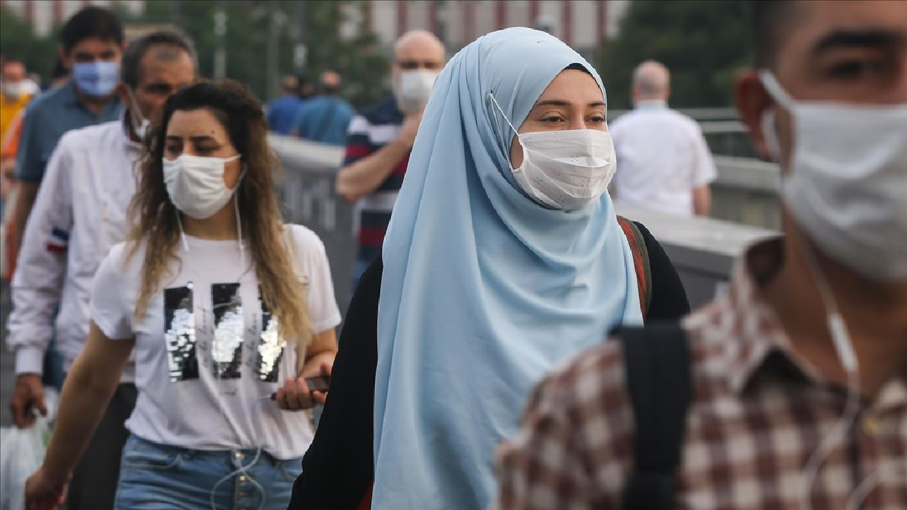 Bakan Koca: Bu yaz maskeli son yazımız olacak