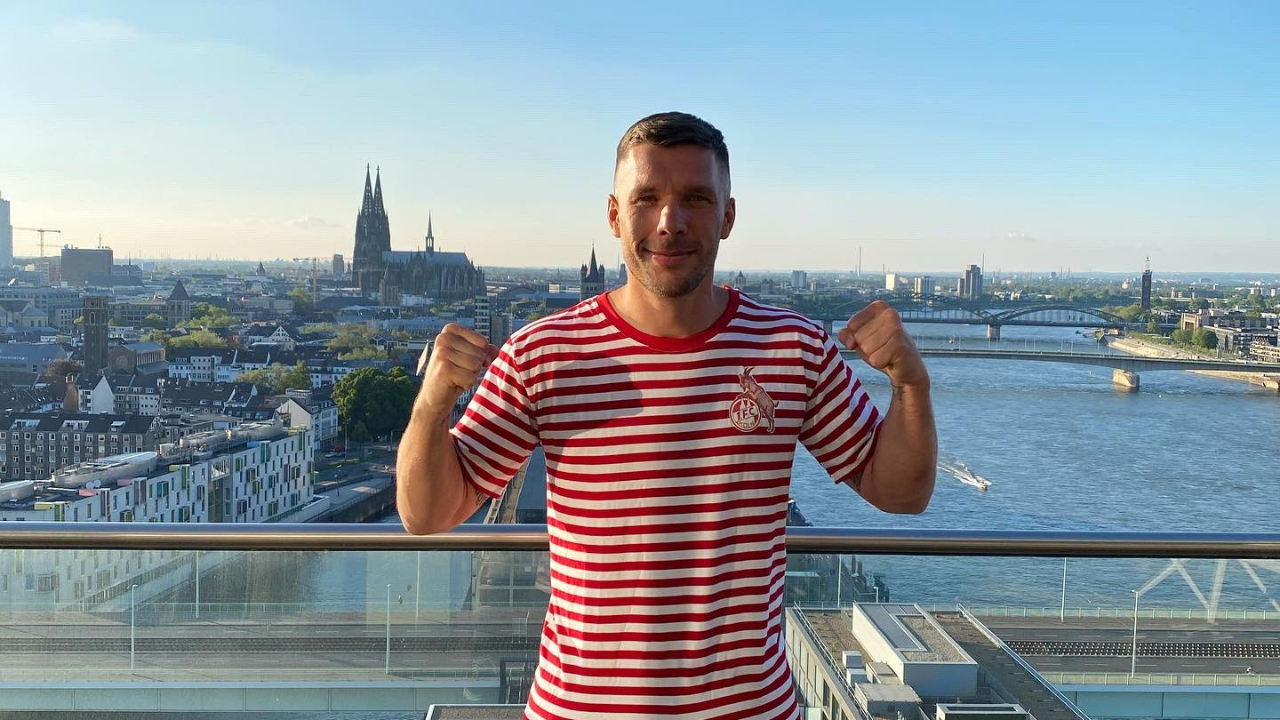 Antalyaspor kariyeri sona eren Lukas Podolski, kulübün veda şeklini beğenmedi!