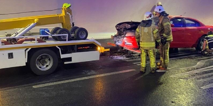 Avrasya Tüneli'nden geçerken alevler içinde kaldı