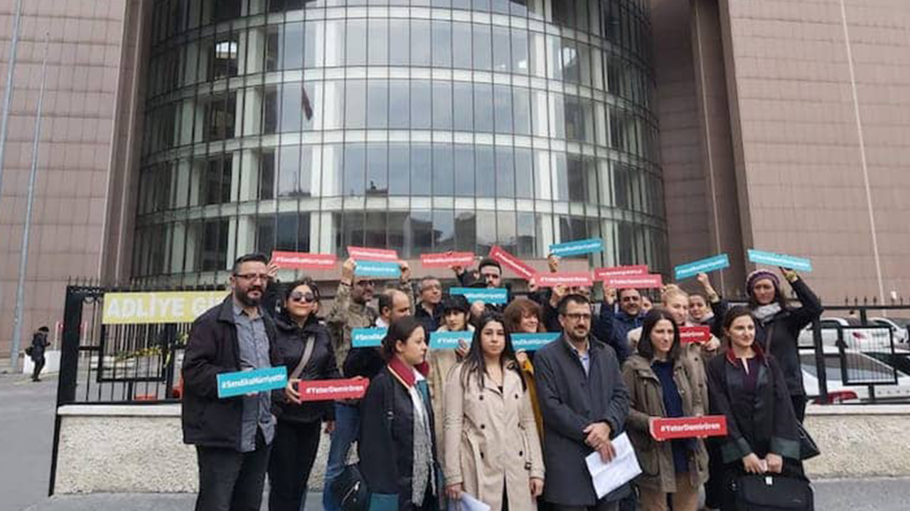 İşten çıkarılan Hürriyet çalışanlarından o ödüle tepki