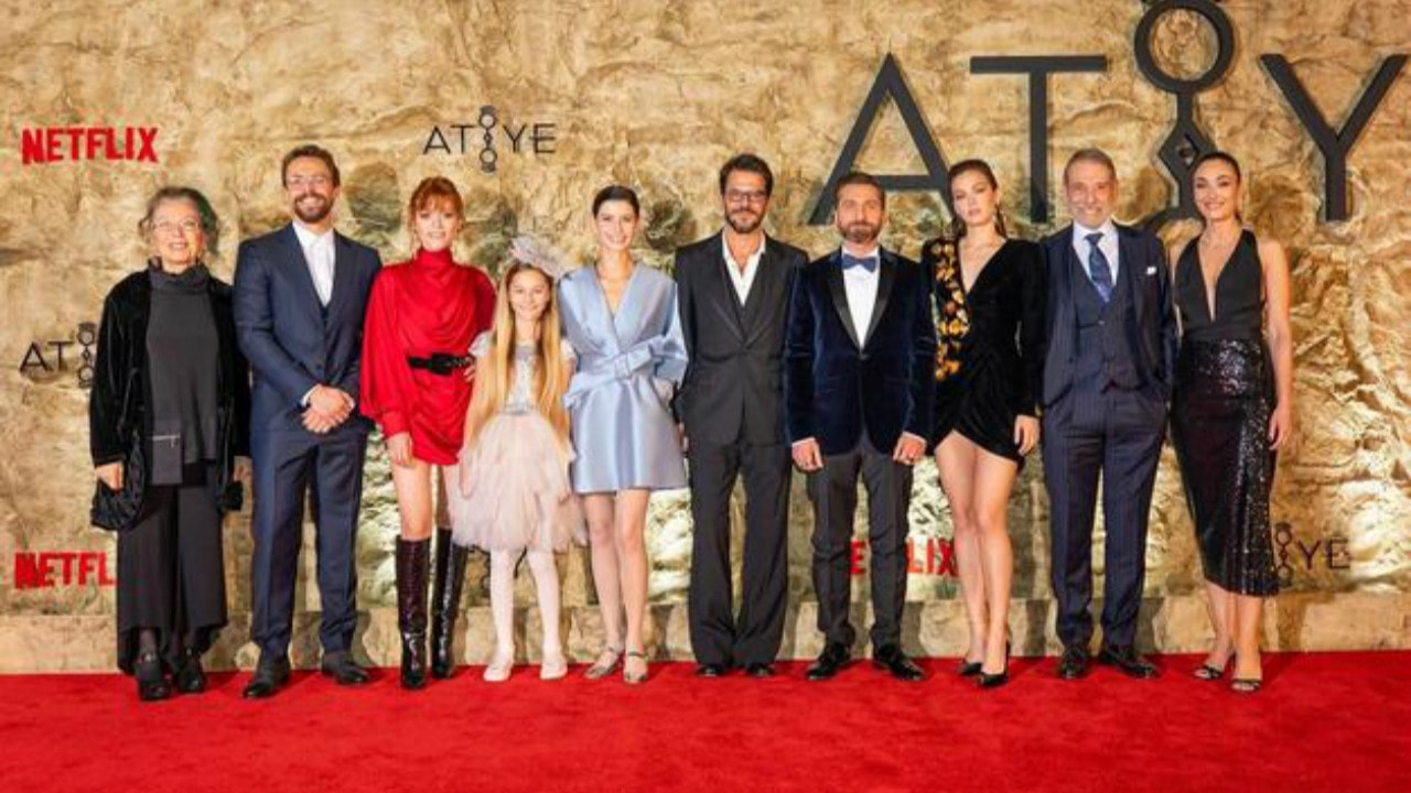 Atiye Üçüncü Sezondan Fotoğrafları İle Müthiş Bir Etki Bıraktı! Netflix Atiye Yeni Kadrosu Müthiş