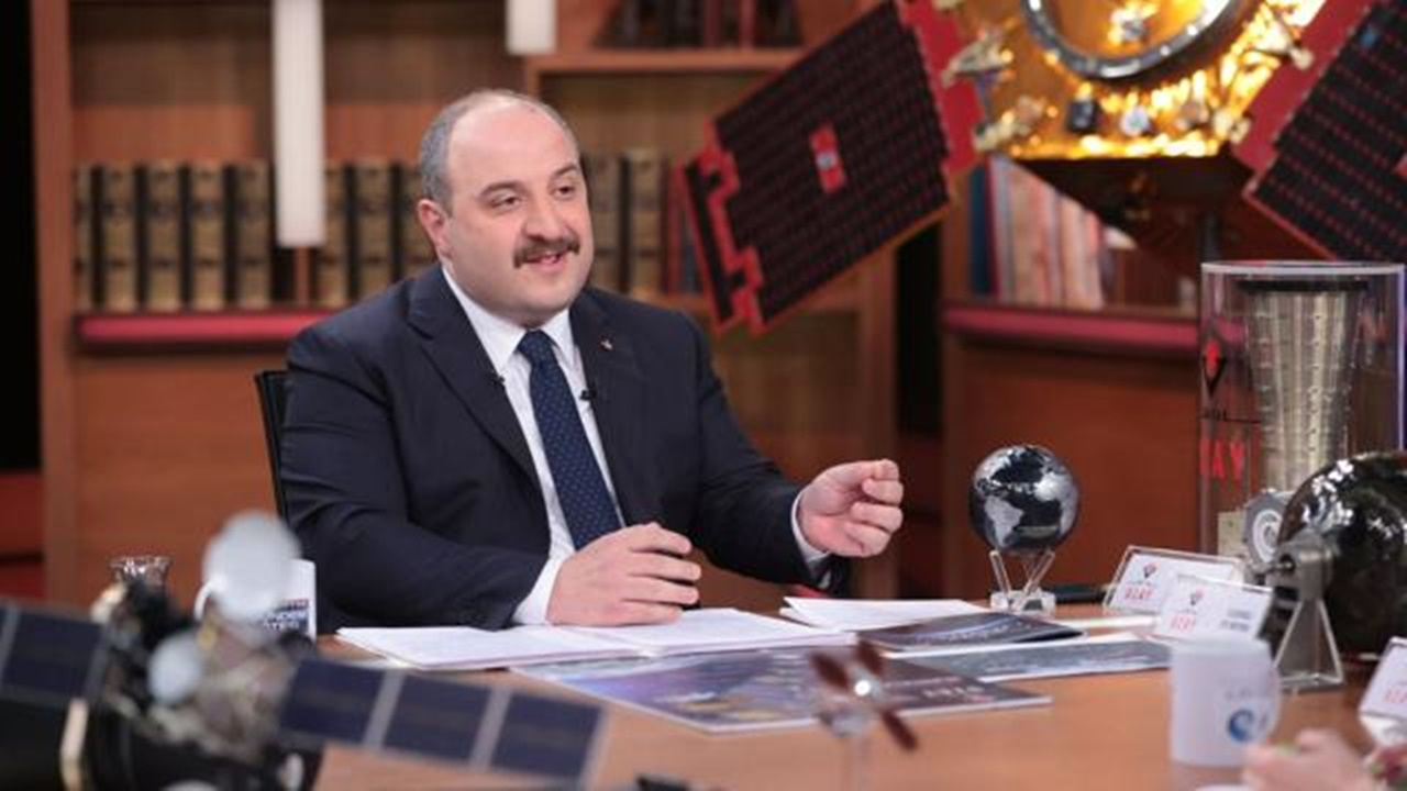 Varank'tan fabrika açılışını eleştiren kullanıcıya yanıt: Ülkenizden bu kadar nefret etmeyin