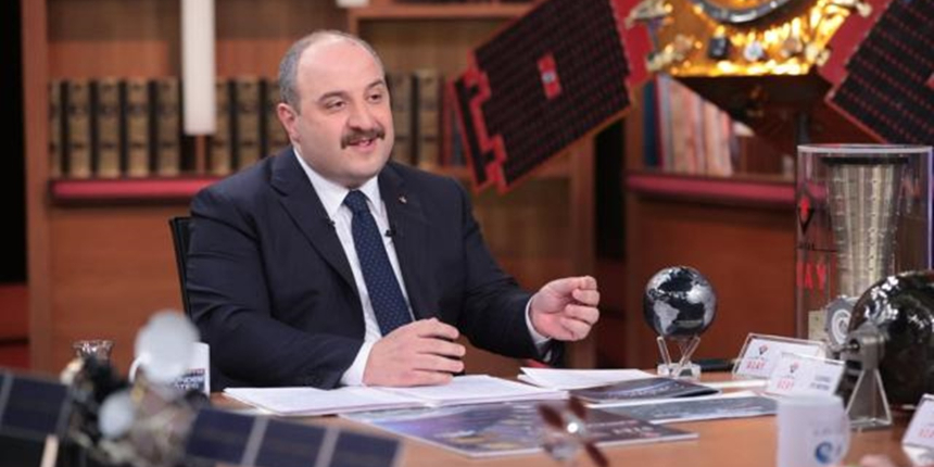 Varank'tan fabrika açılışını eleştiren kullanıcıya yanıt: Ülkenizden bu kadar nefret etmeyin