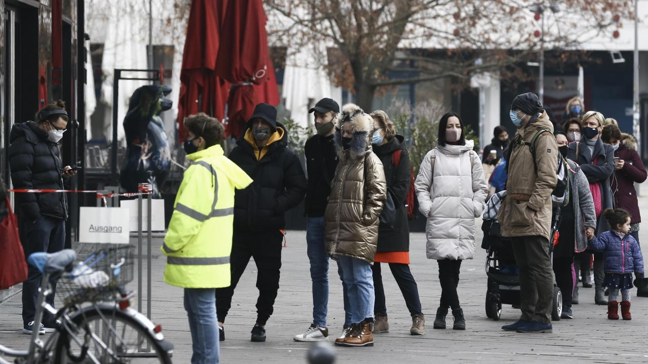 Skandal maske planı ortalığı birbirine kattı: Yaşlılara ve engellilere dağıtmak istediler
