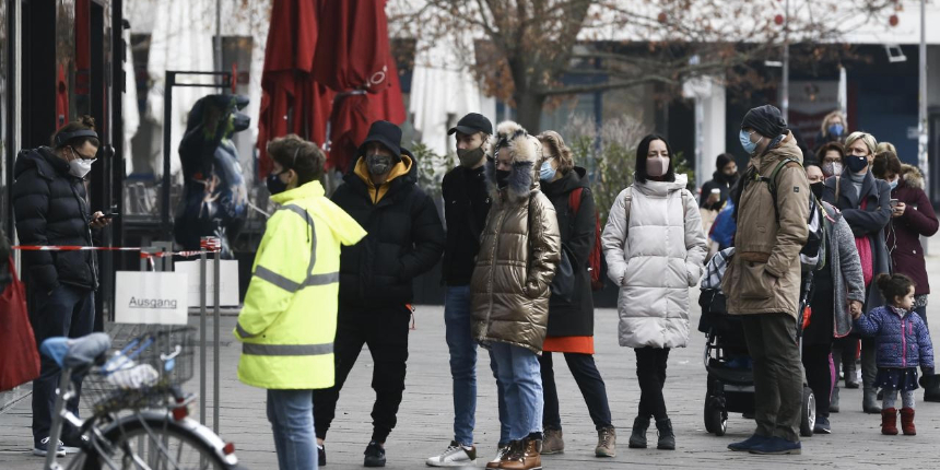 Skandal maske planı ortalığı birbirine kattı: Yaşlılara ve engellilere dağıtmak istediler