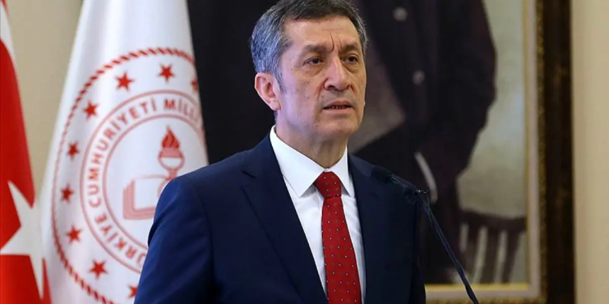 LGS'de benzer soru iddiasına Bakan Selçuk'tan yanıt