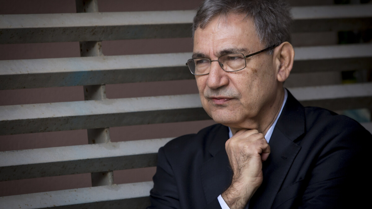 Oray Eğin "çok kötü" diyor: Ünlü olmasa Orhan Pamuk'un kitabını kimse basmaz!