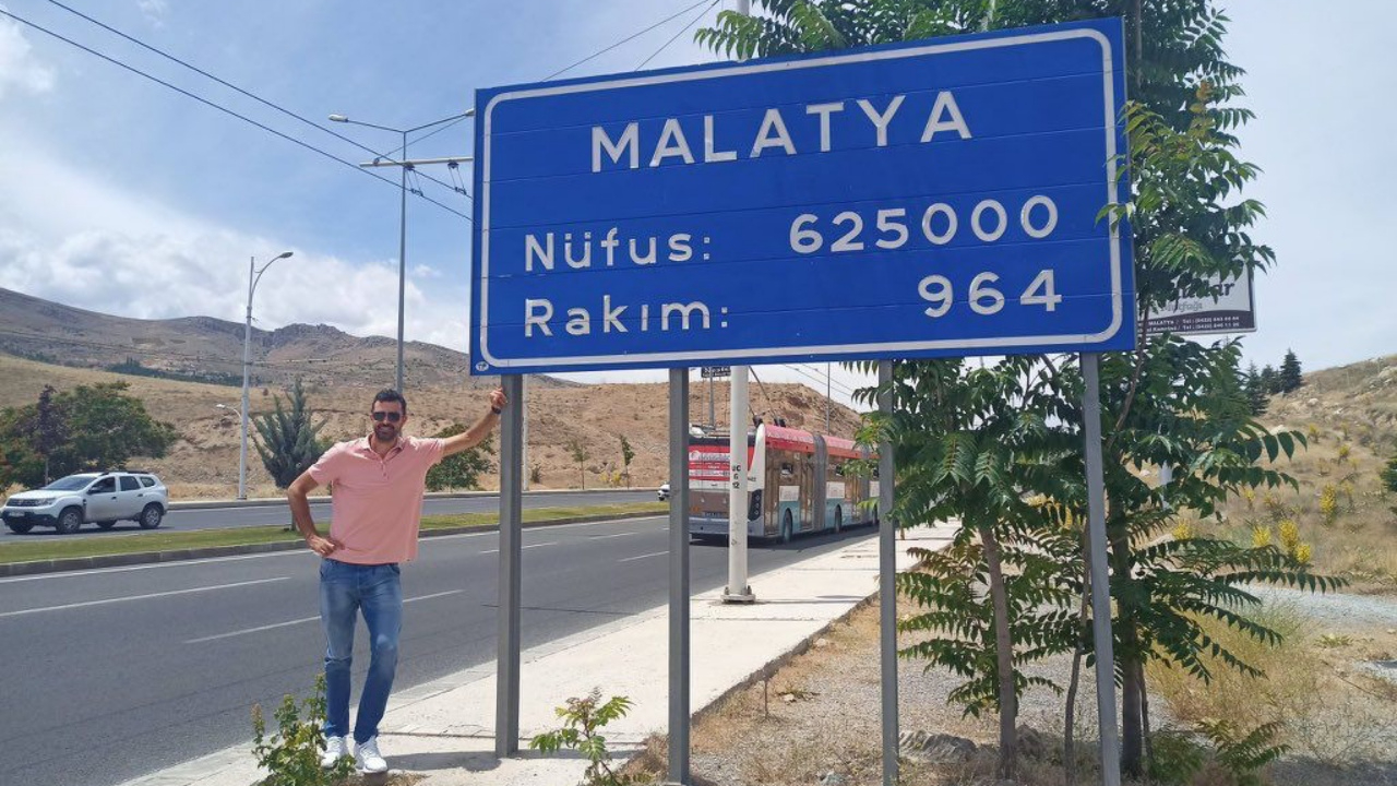 Anadolu Efes'in "Malatyalı" lakaplı forveti Krunoslav Simon, Malatya'yı ziyaret etti