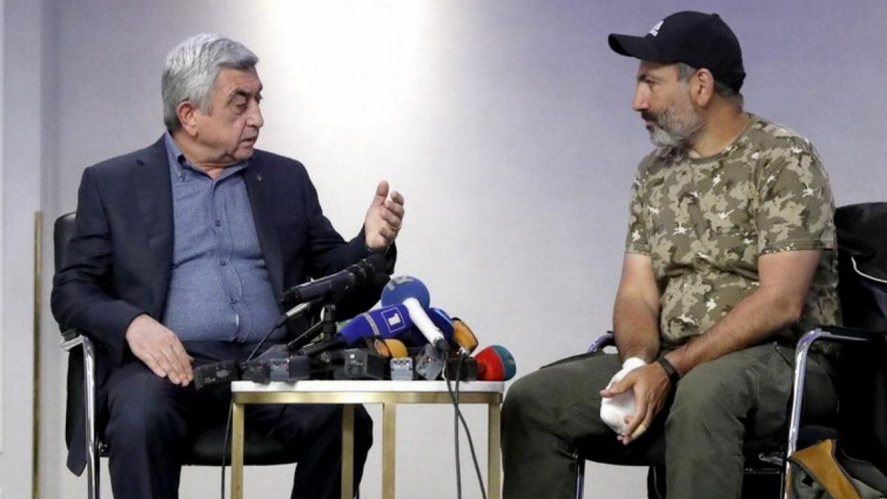 Sarkisyan'dan Paşinyan'a: Sen kim oluyorsun da Putin'e saygı göstermiyorsun!