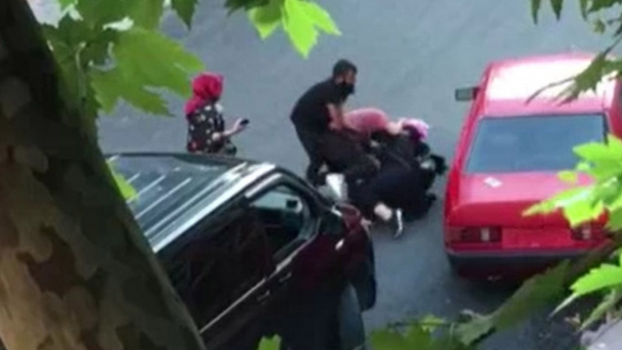 Kadınların inanılmaz kavgası! Kimse ayıramadı