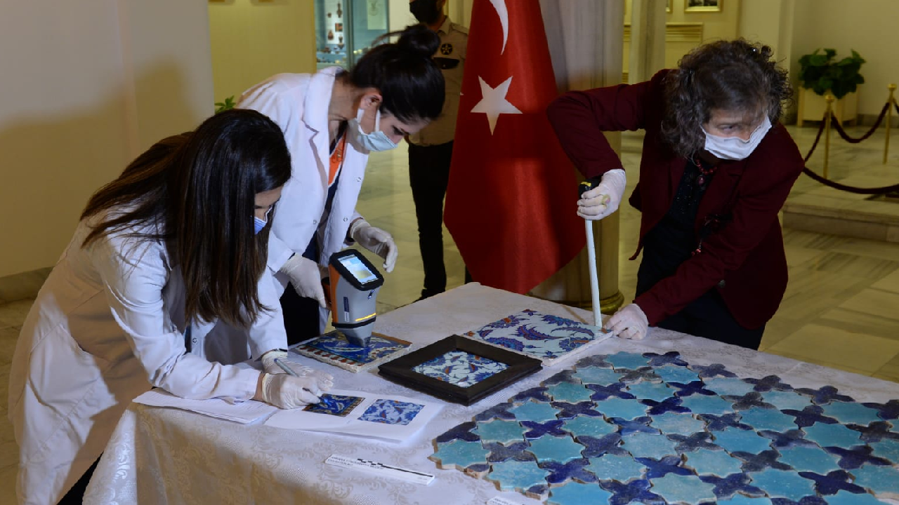 Adana Ulu Camii'nin 500 yıllık çinileri Türkiye'ye getirildi