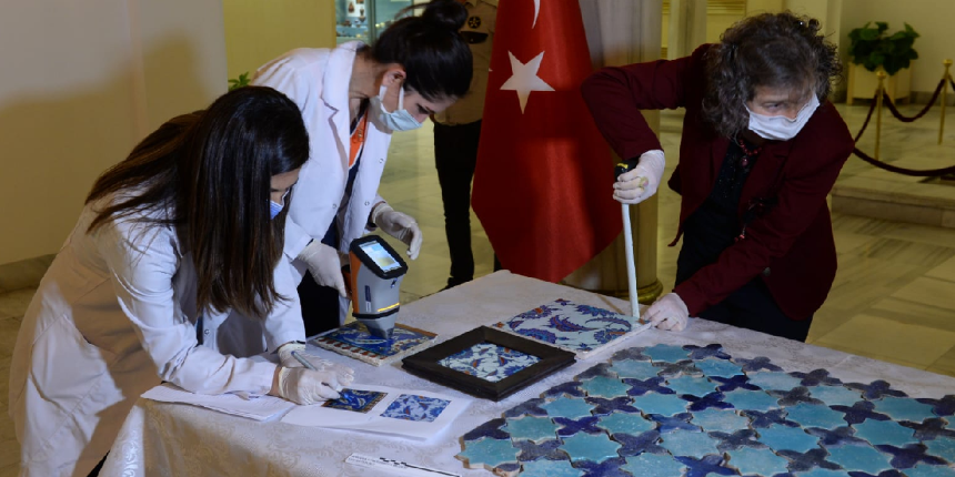 Adana Ulu Camii'nin 500 yıllık çinileri Türkiye'ye getirildi