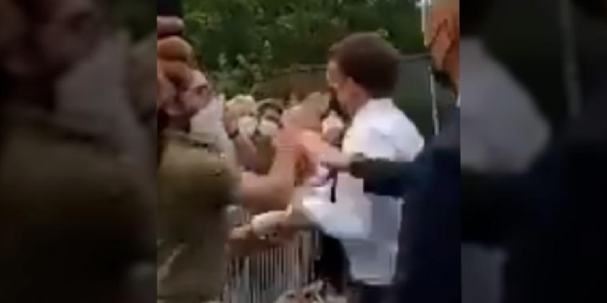 Macron’a tokat atan kişiye 18 ay hapis cezası