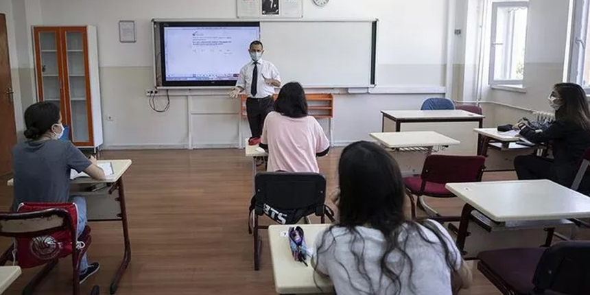 Lise öğrencilerine karne ve başarı belgeleri dijital ortamda verilecek