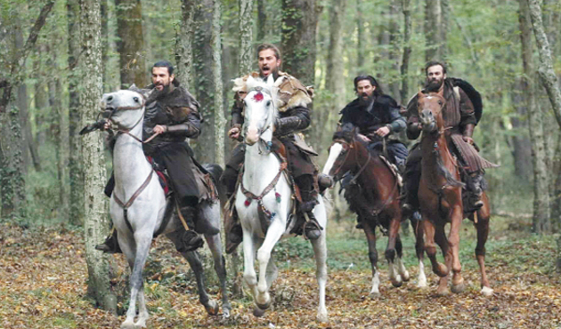 Diriliş Ertuğrul'da sürpriz ayrılık! / VİDEO