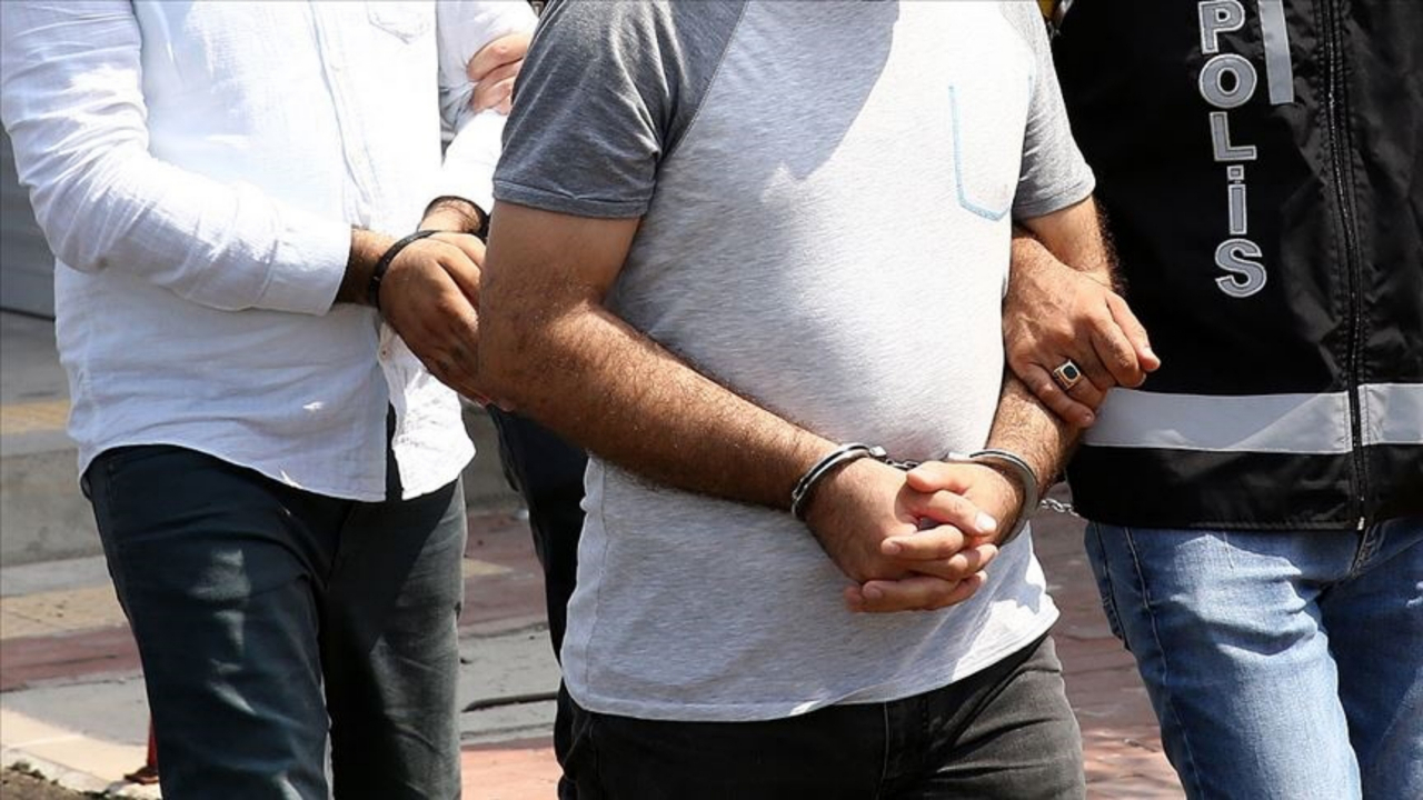 61 Polise FETÖ operasyonu: 32 ilde eşzamanlı operasyon!