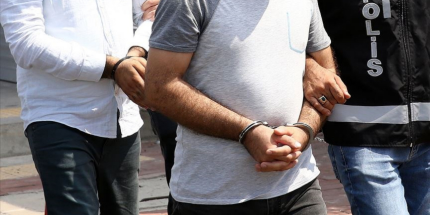 61 Polise FETÖ operasyonu: 32 ilde eşzamanlı operasyon!