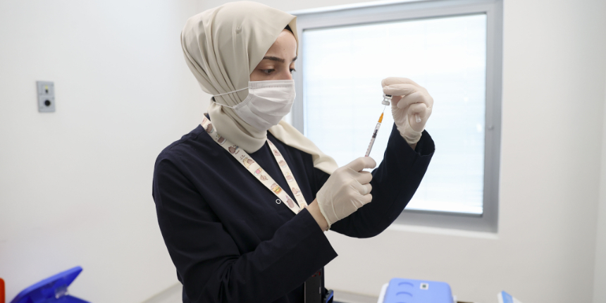 Bakan Koca: Randevusu yok diye 8 bin kişiyi geri çeviremezdik
