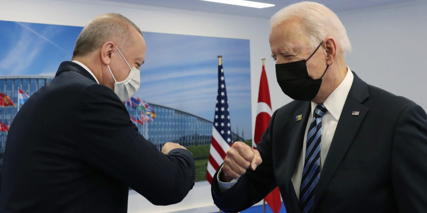 Bir Obama anısı ile, Biden görüşmesinin şifrelerini çözdü