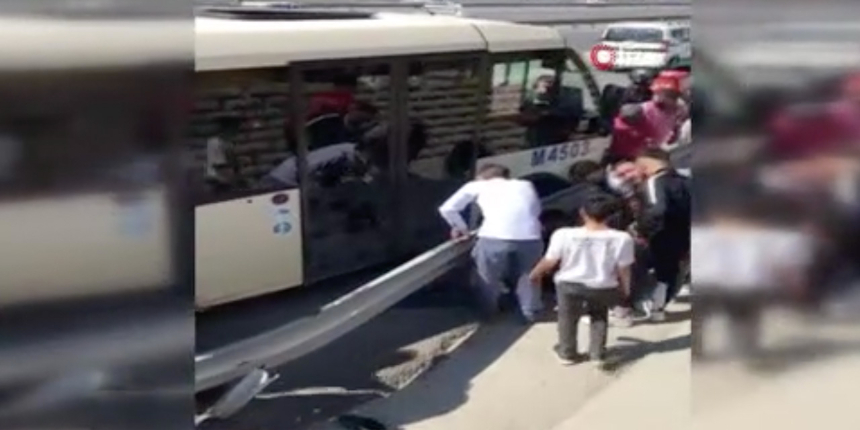İstanbul'da feci kaza: Kullandığı minibüsün altında kaldı