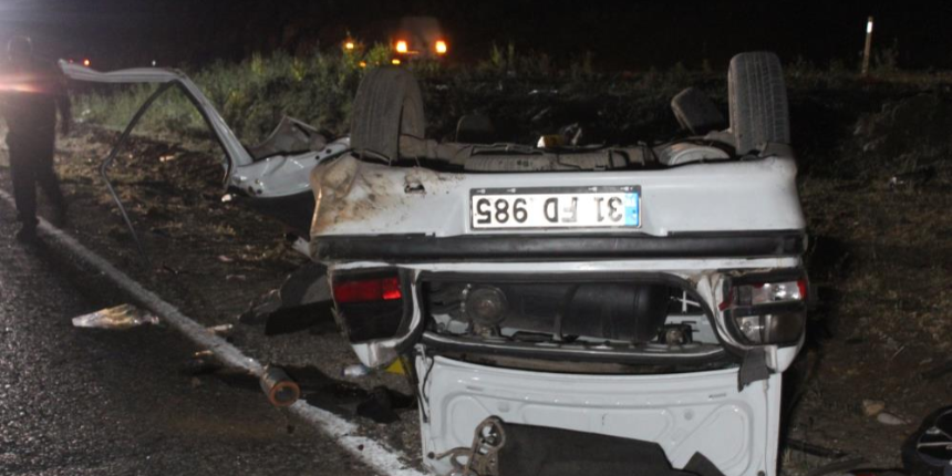 Gaziantep'te taziye dönüşü feci kaza: 3 ölü, 2 yaralı