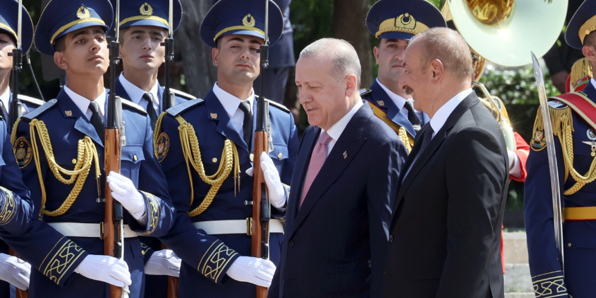 Şuşa'ya tarihi ziyaret! Erdoğan resmi törenle karşılandı