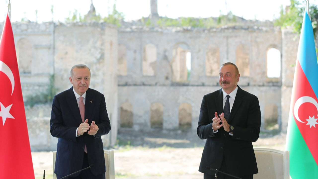 Azerbaycan'da tarihi gün! Şuşa Beyannamesi imzalandı...