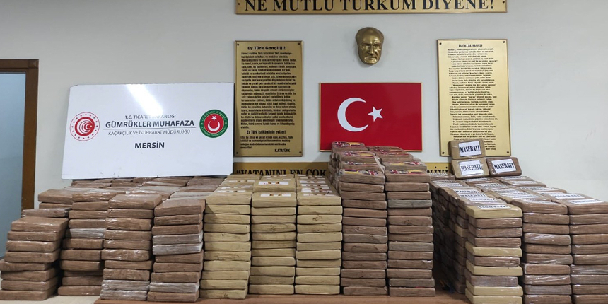 Mersin Limanı'nda büyük operasyon: 1 ton kokain yakalandı