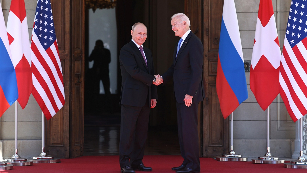 Biden'dan Putin'e kritik liste: 16 şirketin adı var!