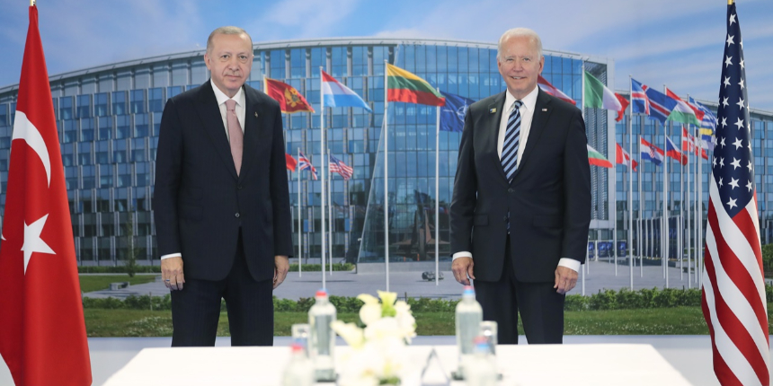 Erdoğan'dan Biden'a: Farklı bir adım atmamızı beklemeyin