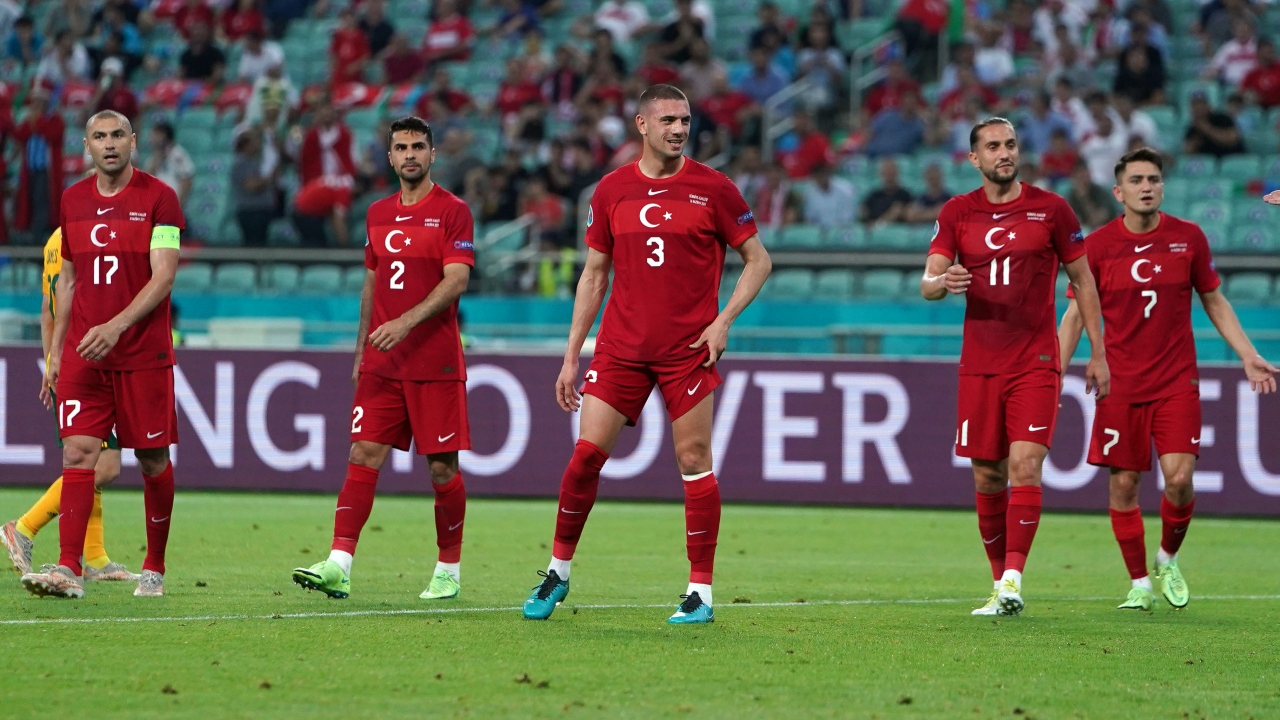 A Milli Takım iyi bir hazırlık dönemi geçirmemiş! Taktik yok, analiz yok, yine hüsran var!