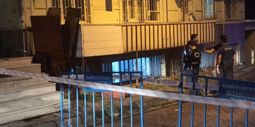 Bahçelievler’de yağış nedeniyle binanın bodrum kat merdiveni çöktü