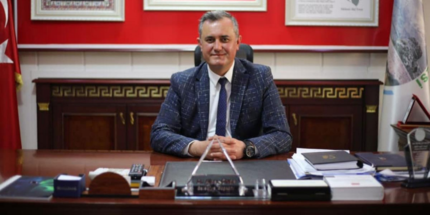 CHP'li başkan Alper Öner 'Ruhum kabul etmiyor' diyerek AK Parti'ye geçti...
