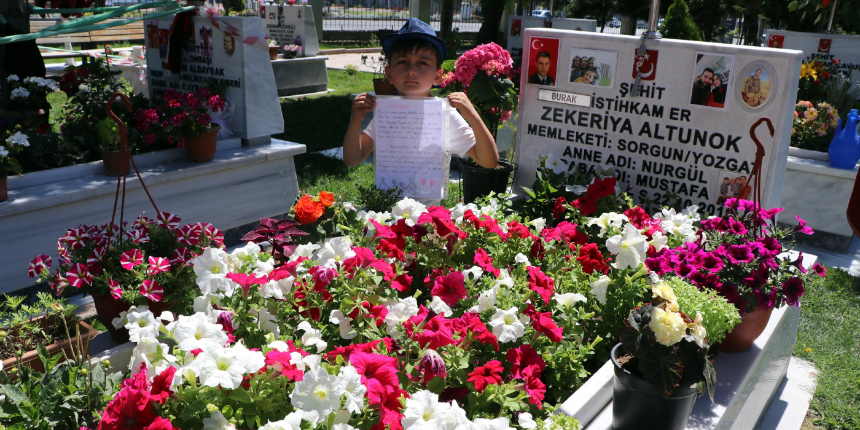 Şehit çocuğundan ağlatan mektup: Allah'ım babama kavuşmak istiyorum