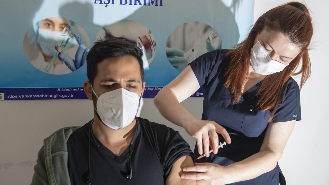 Aşılamada yaş sınırı 30'a indi