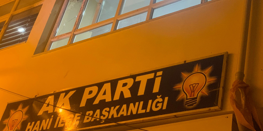 AK Parti'den Diyarbakır'daki parti binasına saldırıya sert tepki!