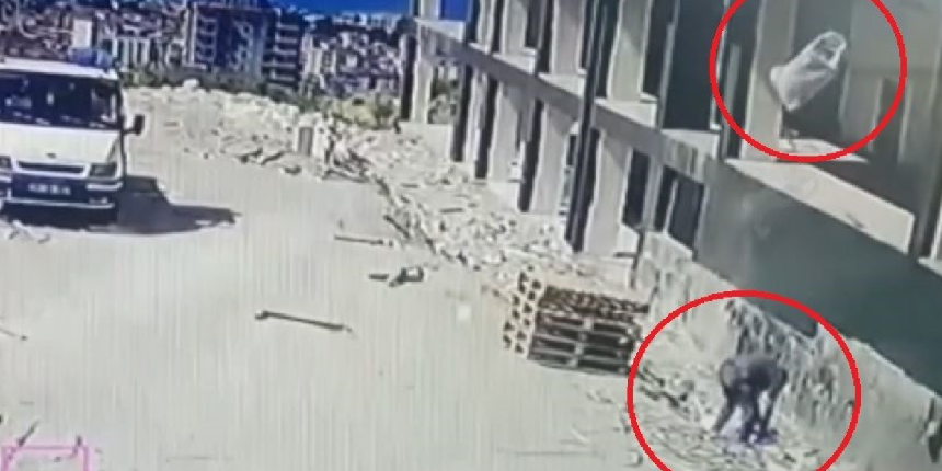 Çuval kazası kamerada! 4. kattan atılan kum çuvalı üzerine düştü