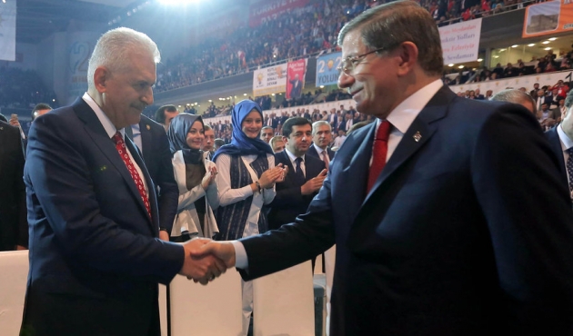 Merak edilen Davutoğlu sorusu yanıt buldu!