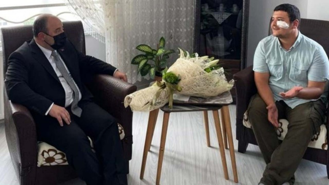 Bakan Varank'tan darp edilen İHA muhabirine ziyaret