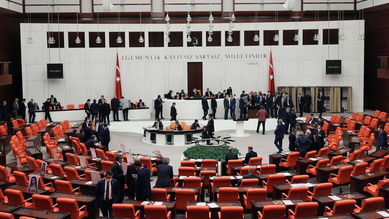 Torba kanun teklifi komisyondan geçti