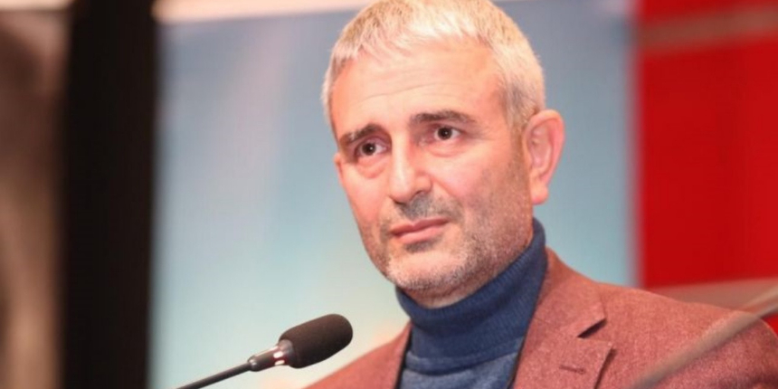 AK Parti Gebze İlçe Başkanı Recep Kaya'dan 'Türk Bayraklı sofra bezi' açıklaması