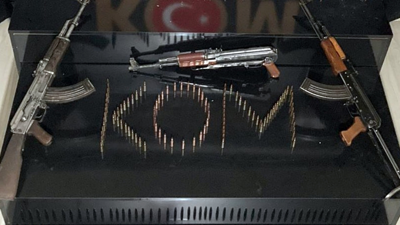Emniyet 'cephane' ele geçirdi: 4 kişi gözaltına alındı!