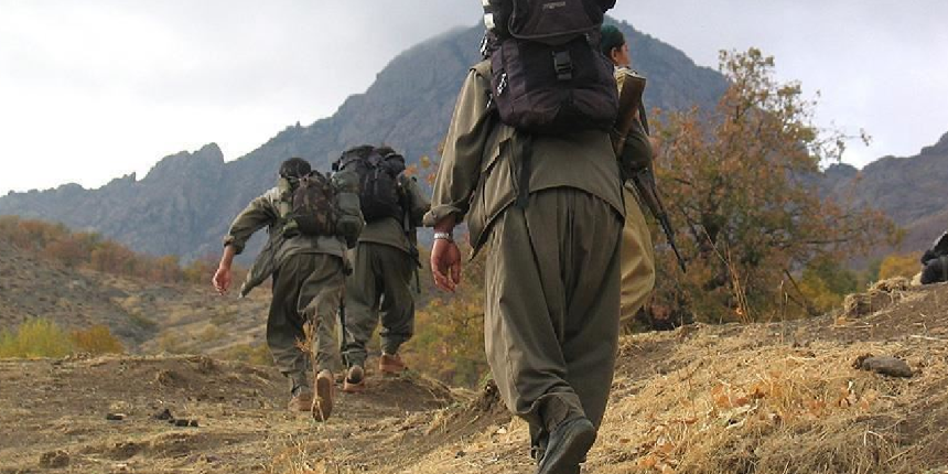 PKK çözülüyor: 5 terörist daha teslim oldu
