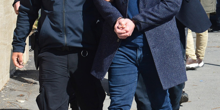 DEVA Parti'li başkan göçmen kaçakçılığından tutuklandı